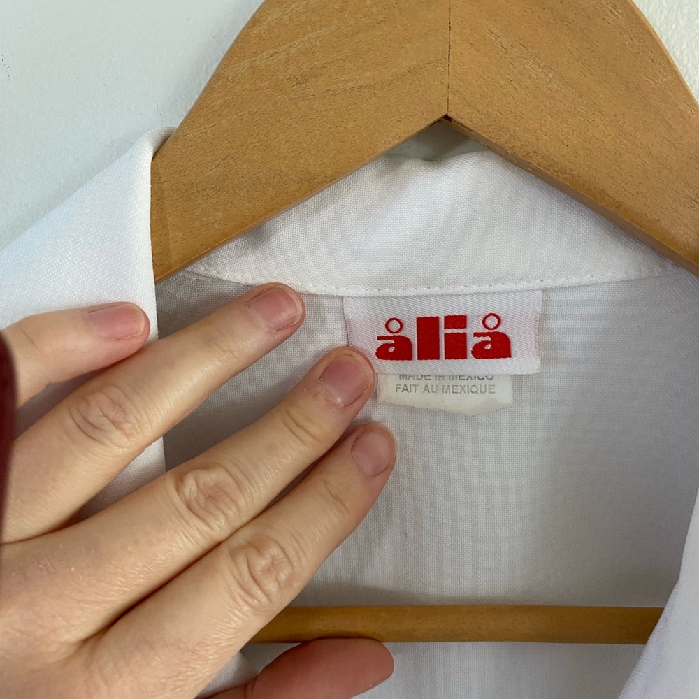 SOLD ELSEWHERE - Vintage white button-up blouse by Alia - Picture 6 of 6